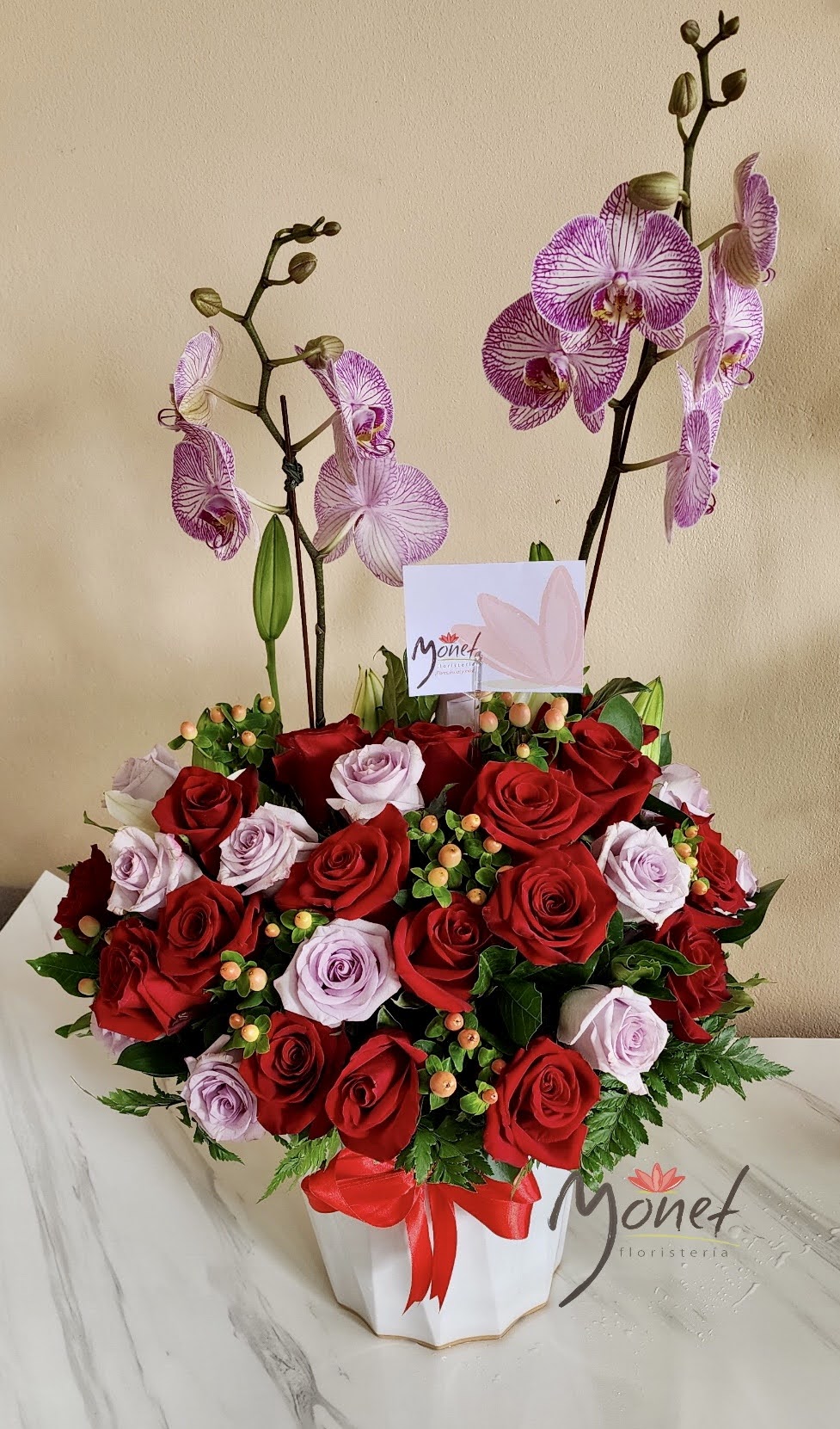 Orquídea doble en base de ceramica alta