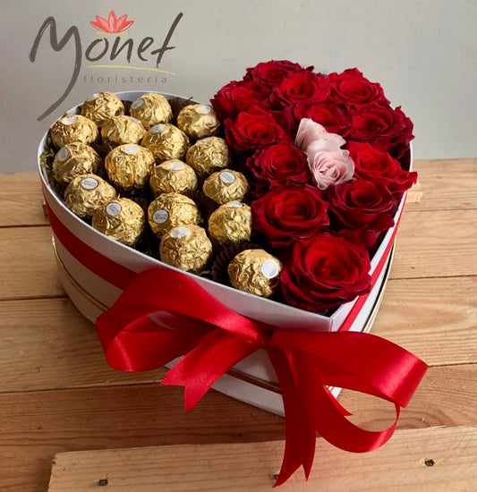Corazon con chocolates y rosas