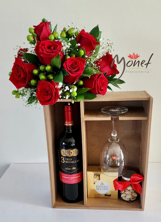 Caja con vino, semillas, chocolates y copa