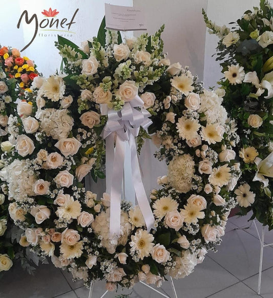 Corona de flores variadas