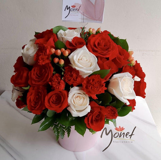 Base de cerámica con rosas