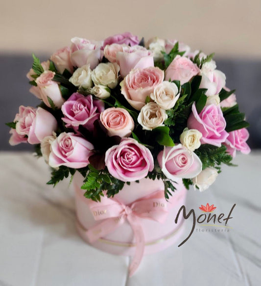 Cubeta con rosas
